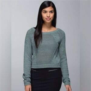 Lululemon Womens Be‎ Present Pullover Deep Shore Earl Grey Size 6? Mint Cond